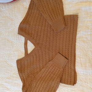 NWT Brown cropped crochet sweater